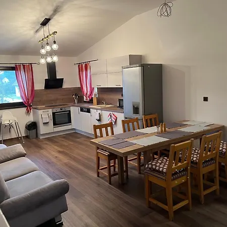 Apartman 27 - Ubytovani V Krkonosich Se Saunou Apartmán Trutnov
